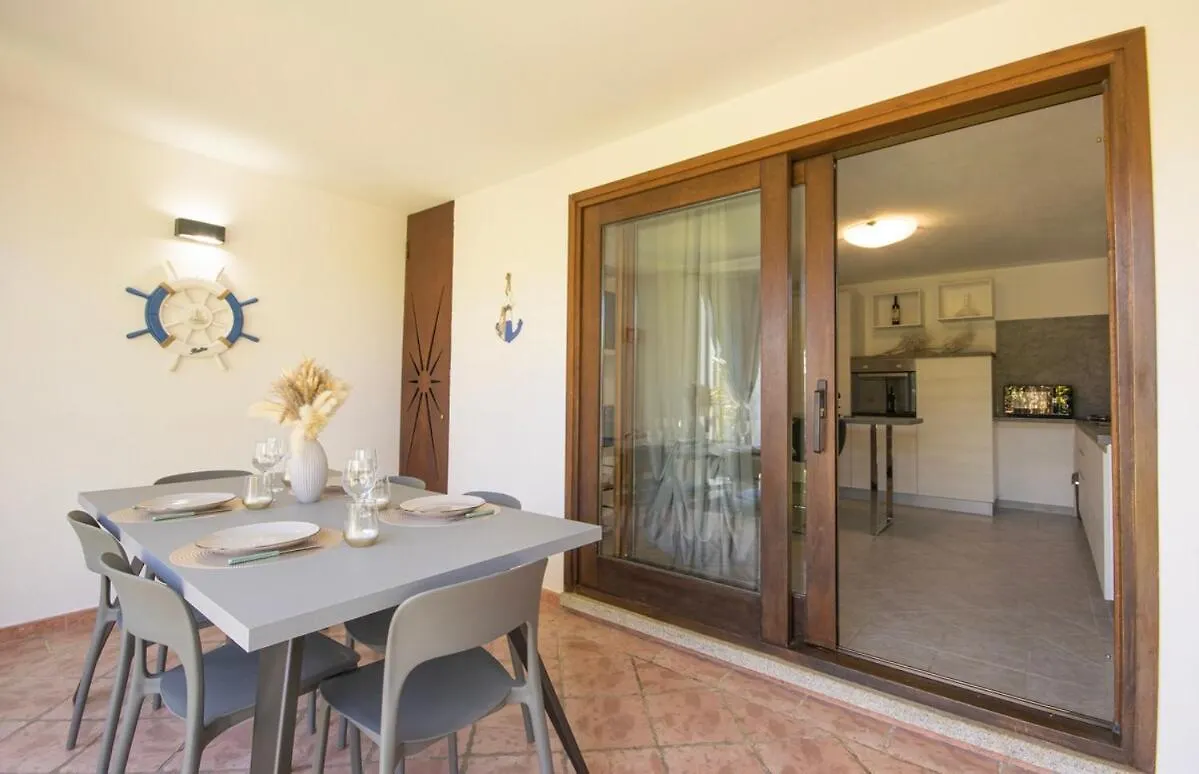 Veranda With Jacuzzi & Bbq 1 Minute From The Beach Capo Comino